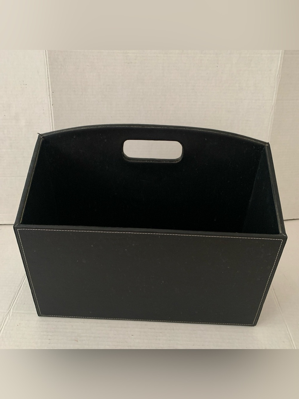 Imitation Leather Dark Brown Magazine Books Rack with Handle. 15x11x6